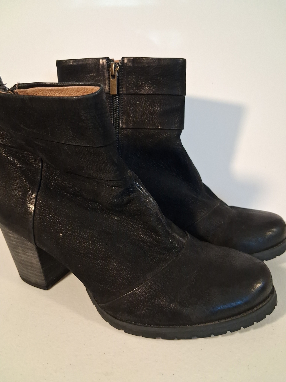 CLARKS Women's Shoes Black Suede Leather Block Heel Zip Ankle Boots Size 9.5
